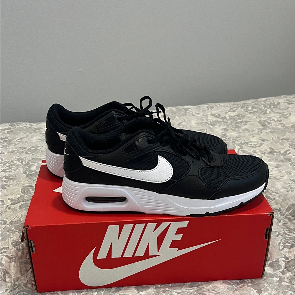 Nike Women’s Air Max SC Black and White Sneakers